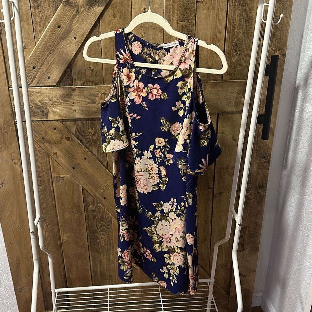 Peep shoulder dress, Soprano, M, navy floral